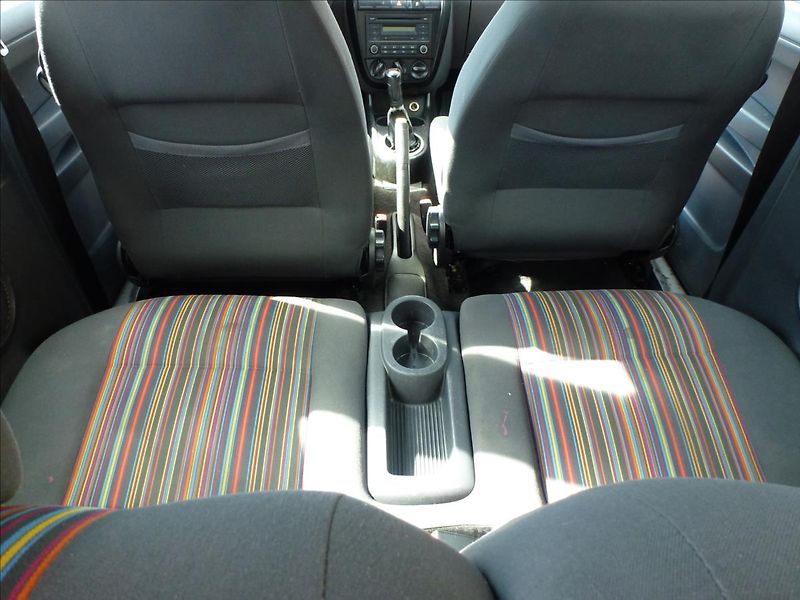Volkswagen Fox 1,2 HTP 12V - fotka 22 z 41