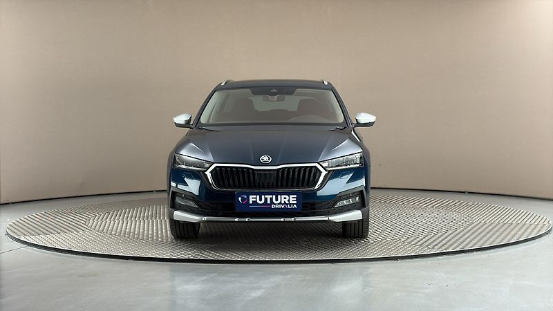 Škoda Octavia 2.0 TDI DSG 4x4 Scout Combi - fotka 3 z 28