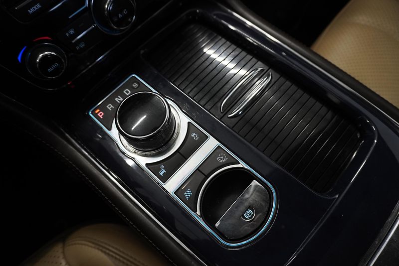 Jaguar XJ XJ  3,0D - fotka 26 z 33