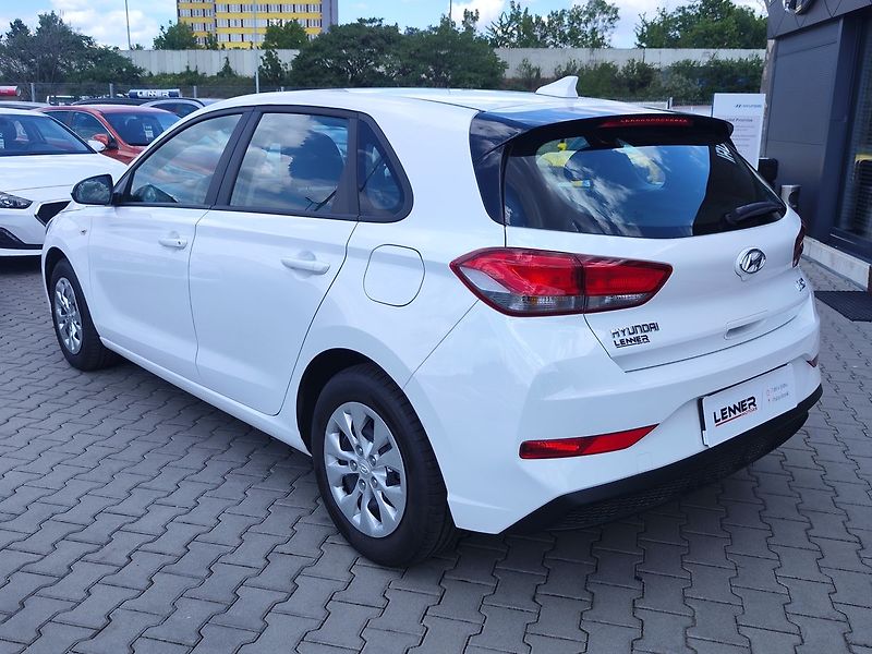 Hyundai i30 1.5i/81kW Start - fotka 7 z 25