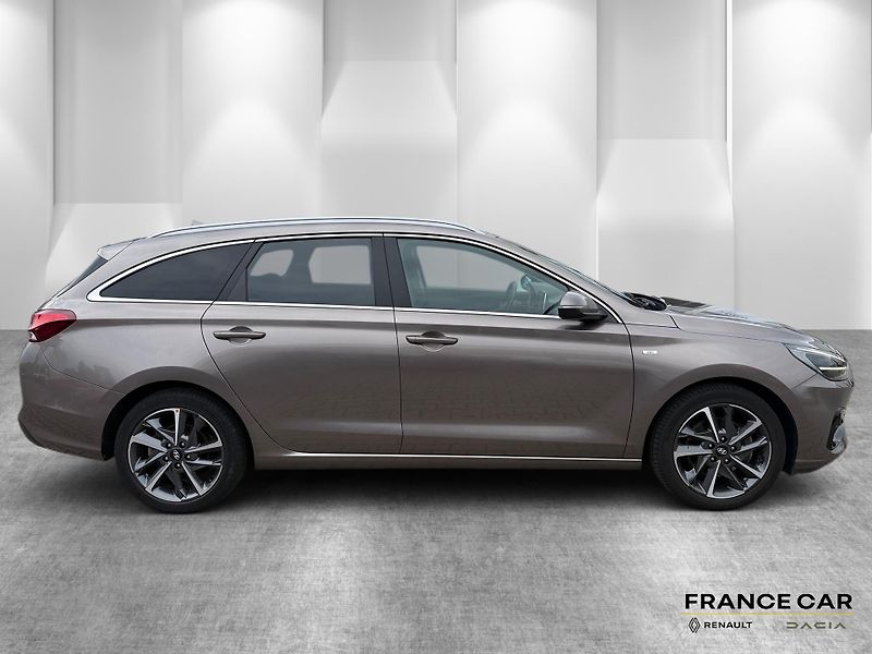 Hyundai i30 (2021) 1,5 T-GDi 117 kW SMART DCT - fotka 4 z 24