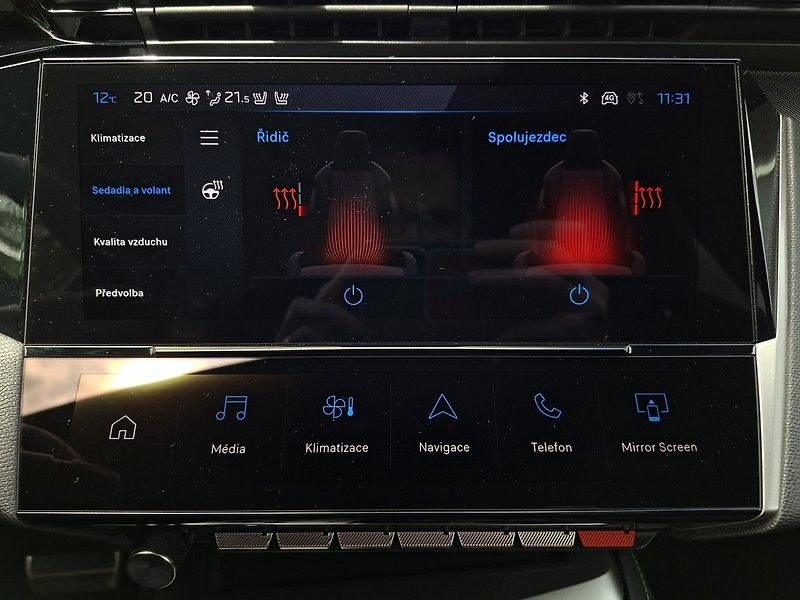 Peugeot 308 SW e-GT 115 kW/156k 54 kWh - fotka 25 z 30