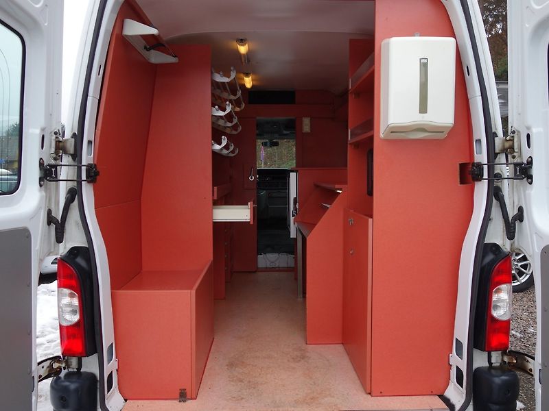 Opel Movano (2008) 2.5 CDTI 88kW MOBILNÍ PRODEJNA - fotka 13 z 34