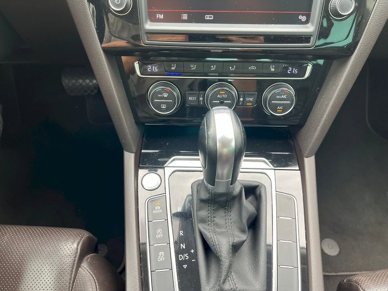 Volkswagen Passat (2015) 2.0 TDI / 176 kW 4x4 - fotka 23 z 28
