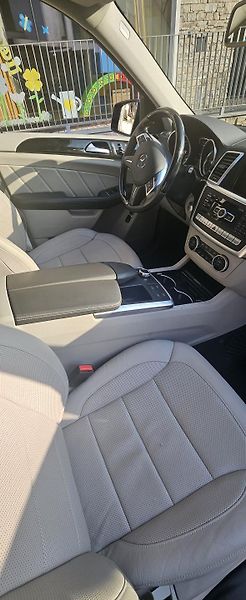 Mercedes-Benz GLS (2015) 350 BLUETEC 4MATIC - fotka 3 z 3