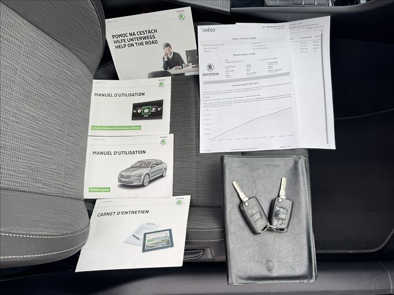 Škoda Superb 1,6 TDI Navi TZ park. kamera - fotka 48 z 50
