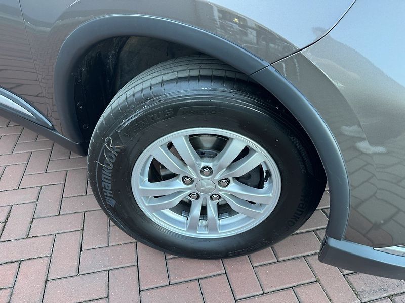 Mitsubishi Outlander (2019) 2.0i Mivec Digi Klima Kamera - fotka 46 z 48