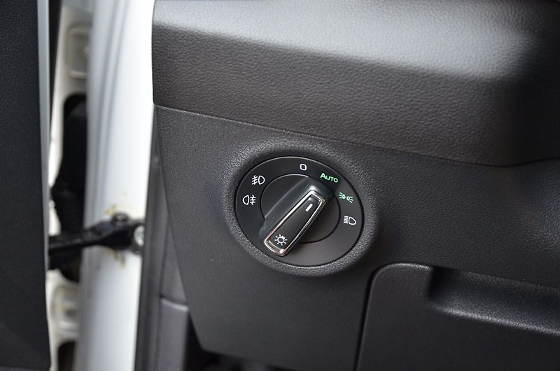 Škoda Karoq (2018) 1.6 TDi 85kW DSG STYLE /CANTON - fotka 21 z 41