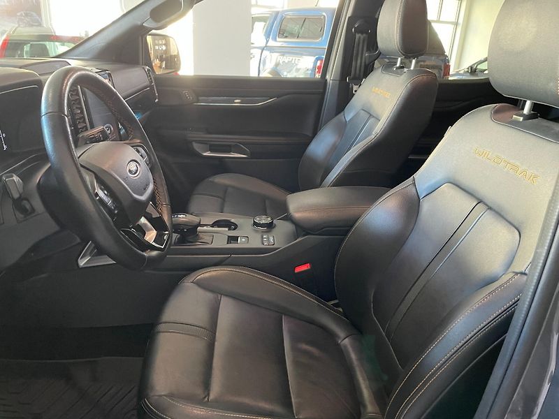 Ford Ranger (2023) Wildtrak 3.0 V6 EcoBlue 177kW - fotka 13 z 30