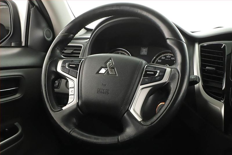 Mitsubishi L200 (2017) 2.4 DI-D - fotka 8 z 20