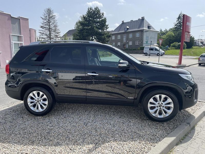 Kia Sorento 2,2 CRDi/145kW 4x4 - Automat - fotka 8 z 64