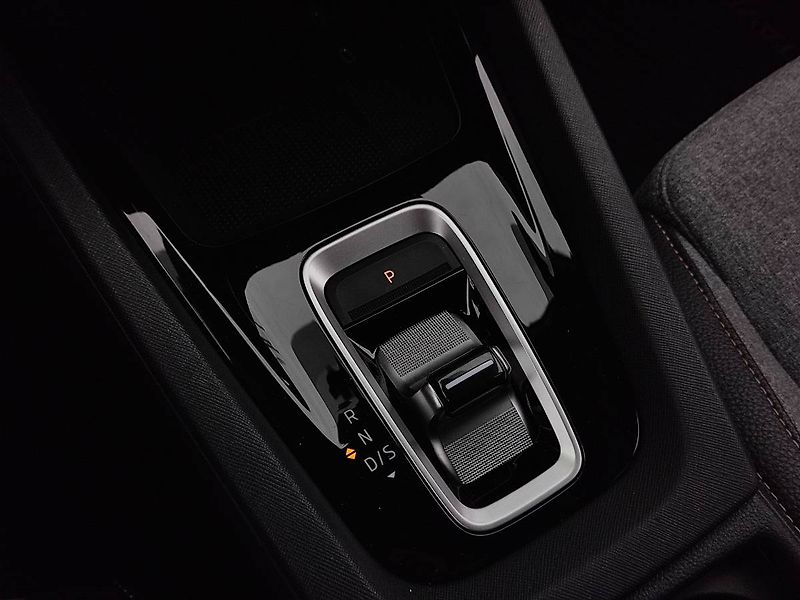 Škoda Octavia (2025) Top Selection 1,5 Tsi 110 Kw D - fotka 23 z 36