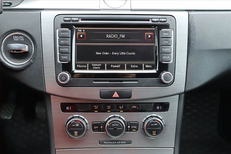 Volkswagen Passat (2014) 1.6 TDI, Navi, Tempomat - fotka 12 z 22