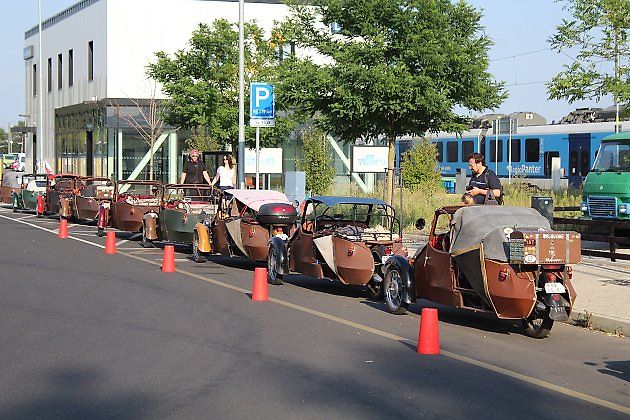 Nádherně seřazená legendární tříkolová vozítka., zdroj: Deník/Edvard D. Beneš