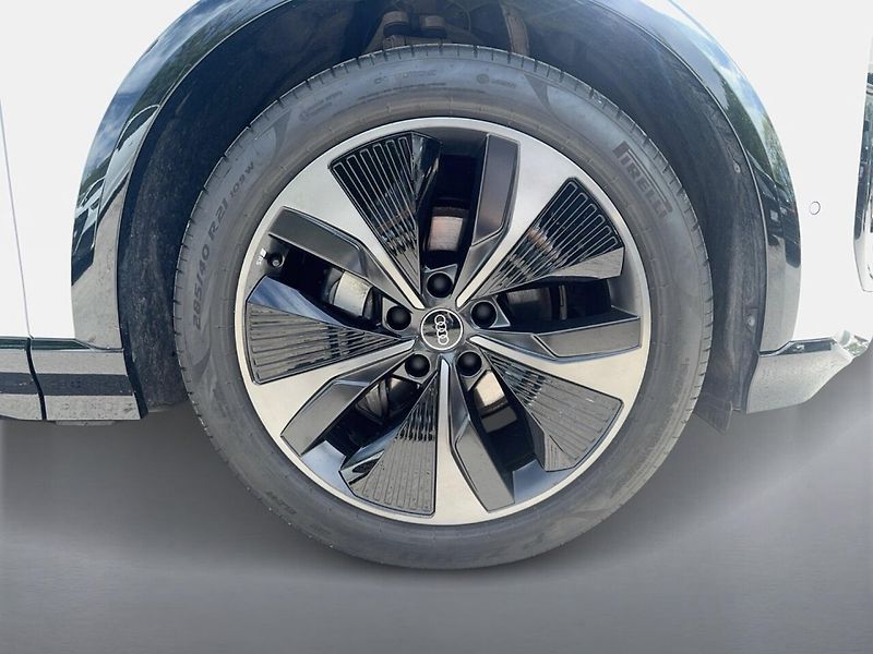 Audi Q6 e-tron 285kW q S-Line Tech+ Matrix Ta - fotka 6 z 13
