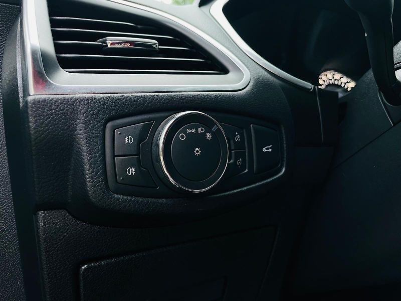 Ford Galaxy 2.0TDCi MANUÁL 7MÍST TAŽNÉ - fotka 42 z 53