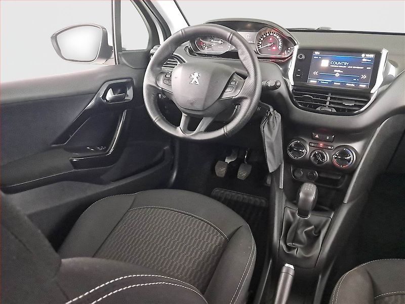 Peugeot 208 (2018) 1.2 PureTech, Serv.kniha - fotka 7 z 18