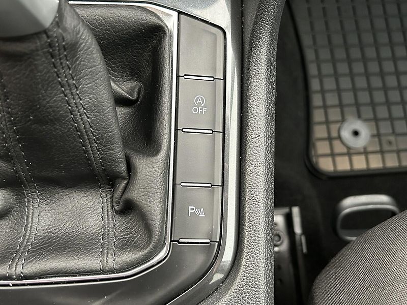 Volkswagen Tiguan Allspace 2.0 TDI 4x4 Elegance - fotka 19 z 30