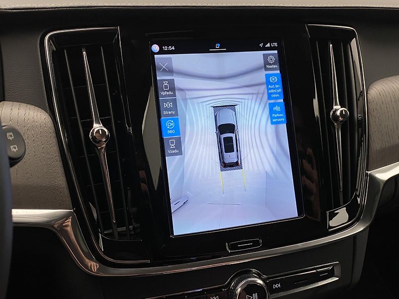 Volvo V90 CC B5 AWD BRIGHT PLUS AUT - fotka 60 z 63