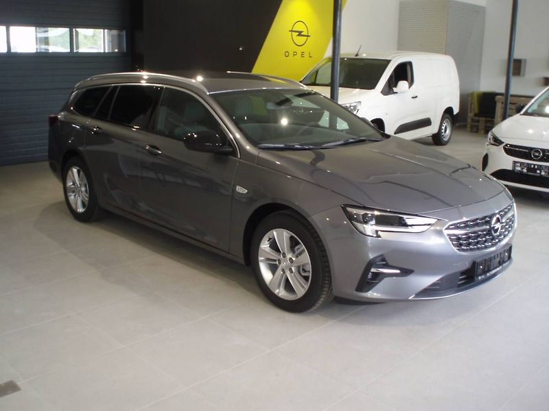 Opel Insignia Elegance Sports Tourer F 2.0 D - fotka 3 z 21