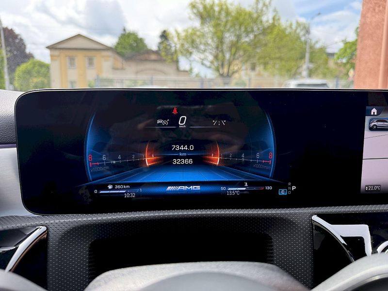 Mercedes-Benz Třídy A A45 AMG S 4Matic+ CZ Pano Gar+ - fotka 32 z 44