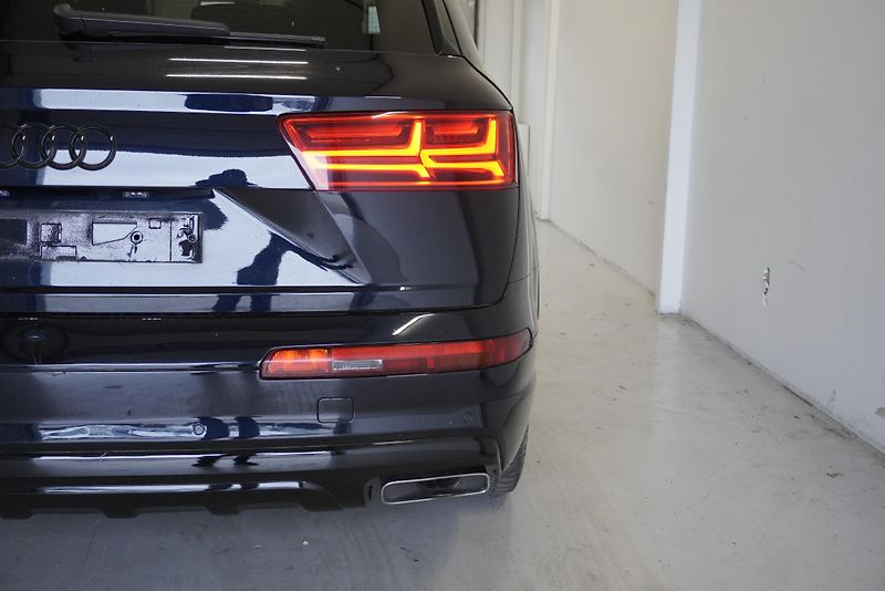 Audi Q7 3.0 TDI QUATTRO AUTOMAT - fotka 10 z 33