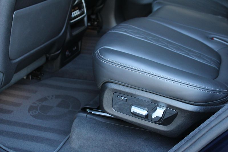 BMW X7 X7 xDrive40d - fotka 22 z 33