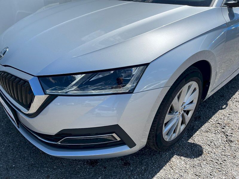 Škoda Octavia (2023) 1.5 TSI 110kW Style Combi - fotka 7 z 27