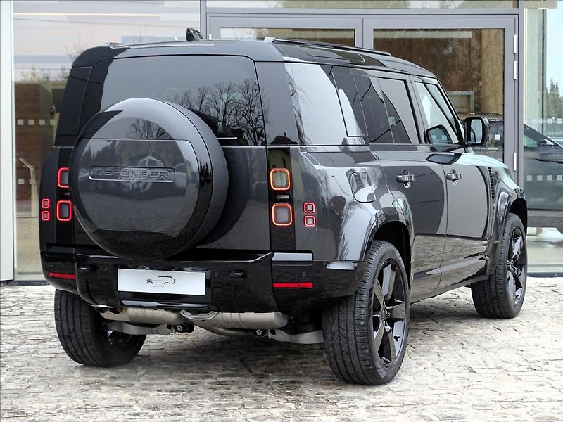 Land Rover Defender 110 D350 X-DYNAMIC HSE - fotka 4 z 35