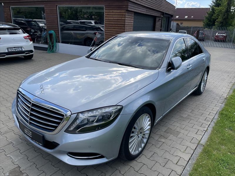 Mercedes-Benz Třídy S S 350 d 4Matic - fotka 10 z 33