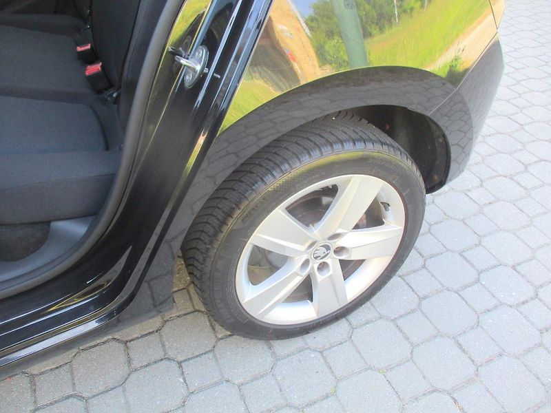 Škoda Fabia (2016) 1.2TSi ACT*BT+HF*L+Z PNEU - fotka 37 z 40