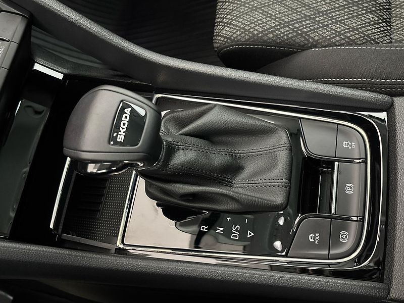 Škoda Karoq Top Selection DSG - fotka 20 z 30