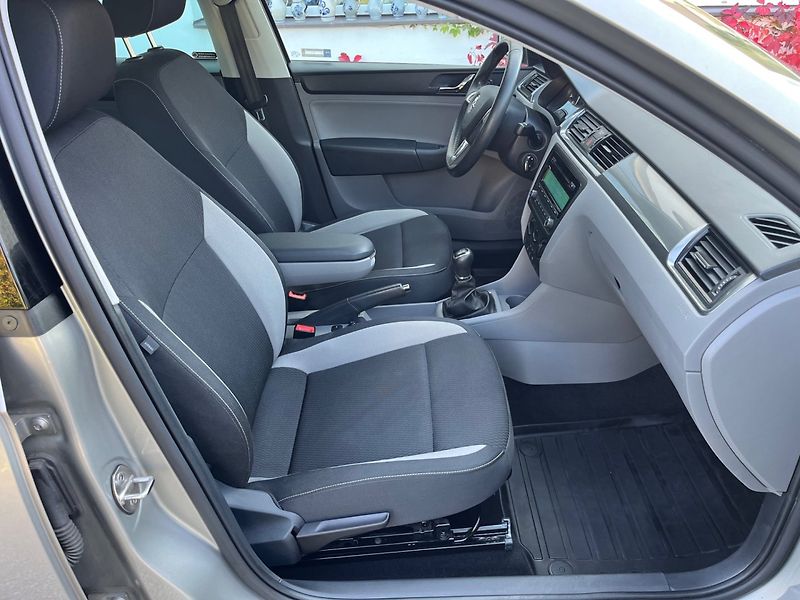 Škoda Rapid (2015) 1.2 TSi Top - fotka 13 z 20