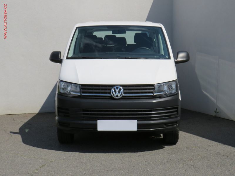 Volkswagen Caravelle (2017) 2.0TDi L2 8míst, DSG, navi - fotka 2 z 3