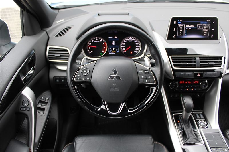 Mitsubishi Eclipse Cross 1,5 T  AUTOMAT,4x4,INSTYLE - fotka 10 z 42