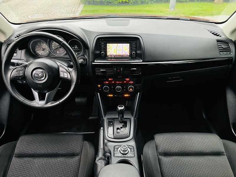 Mazda CX-5 2.0i AUT 4x4 SENZORY TAŽNÉ - fotka 25 z 49