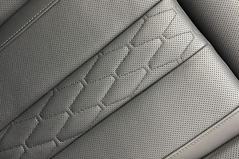 BMW X7 xDrive40d - fotka 16 z 28