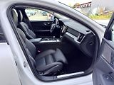 Volvo V60 B4 FWD // PLUS DARK + kola - náhled 20
