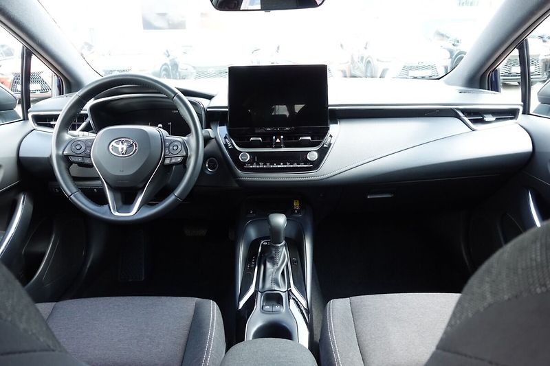 Toyota Corolla 2,0 HEV Comfort Tech TS - fotka 16 z 31