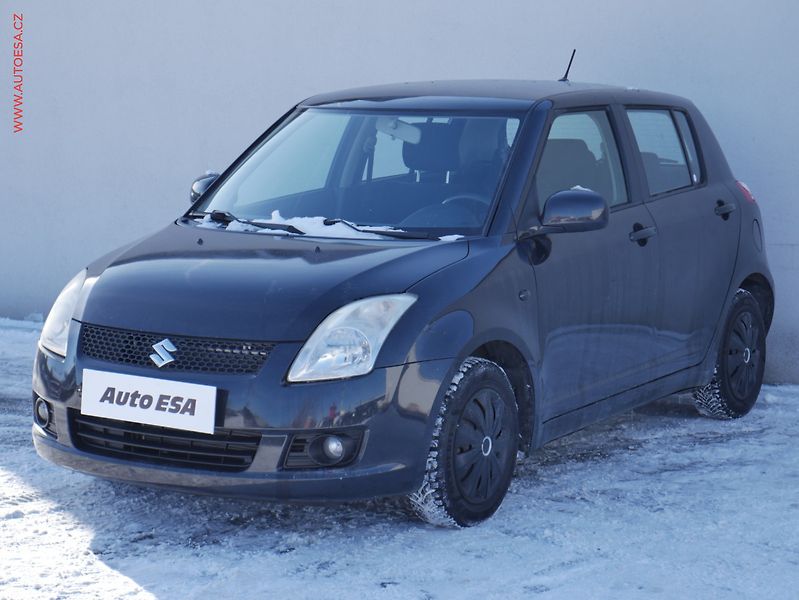 Suzuki Swift (2007) 1.3i 4x4, AC, výhřev sed - fotka 3 z 16