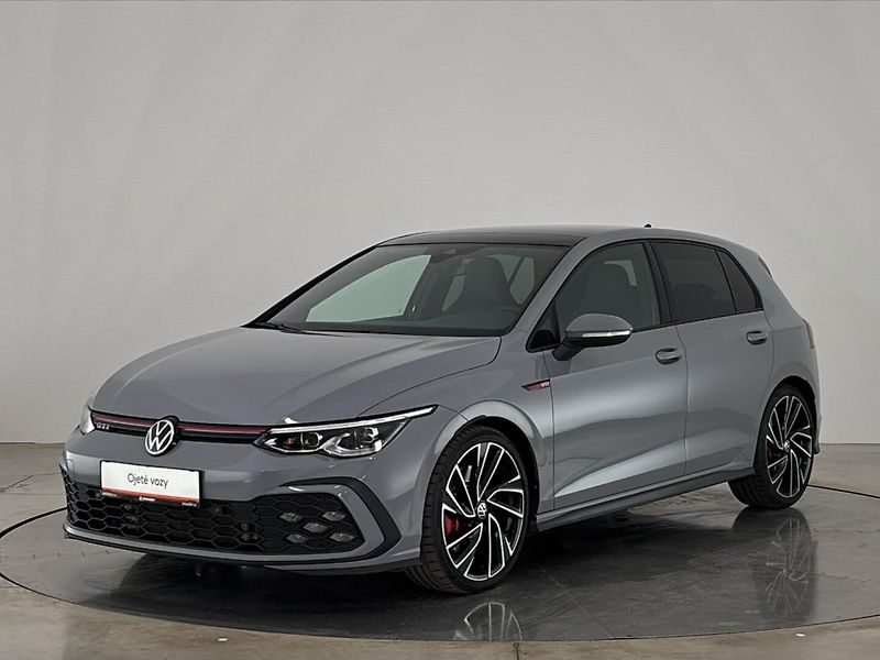 Volkswagen Golf GTI DSG - fotka 1 z 29