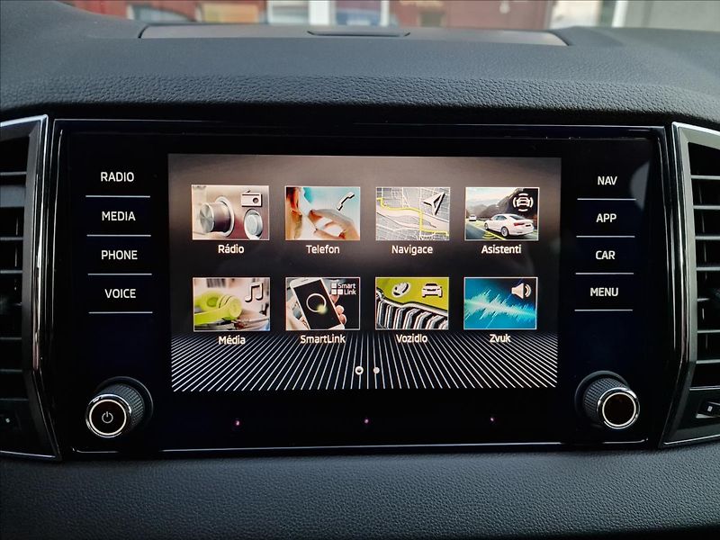 Škoda Karoq 2.0 TDI 110kW 4x4 DSG Style - fotka 25 z 50