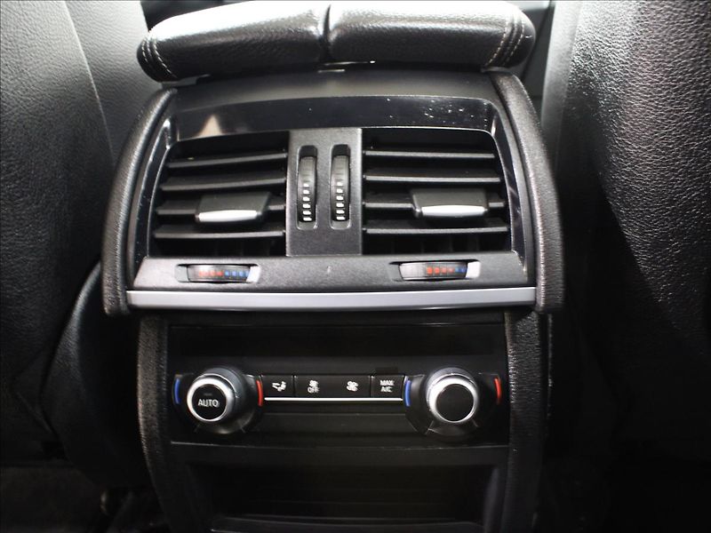 BMW X5 3,0 D 190kW M-paket DPH! - fotka 31 z 34