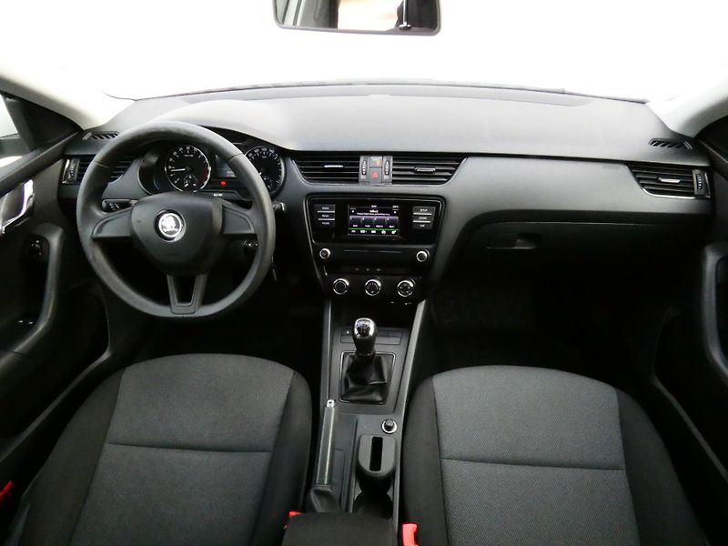 Škoda Octavia III Combi ActivePlus 1.6 TDI C - fotka 18 z 30