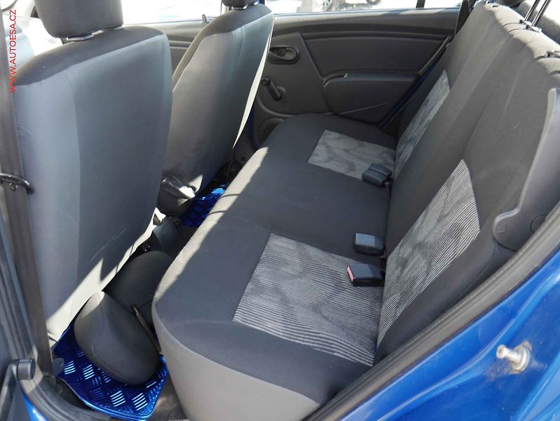 Dacia Sandero (2009) 1.4i, 1.maj,ČR, El.okna - fotka 10 z 13