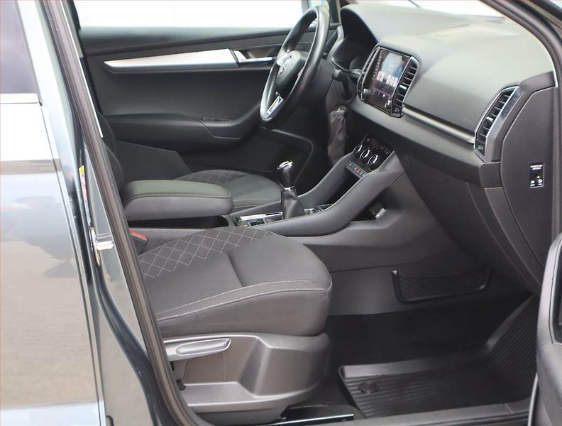 Škoda Karoq (2019) Ambition 1.6 TDI, Navi - fotka 9 z 17