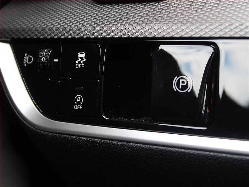Kia Sportage (2022) 1.6 T-GDI - fotka 18 z 18