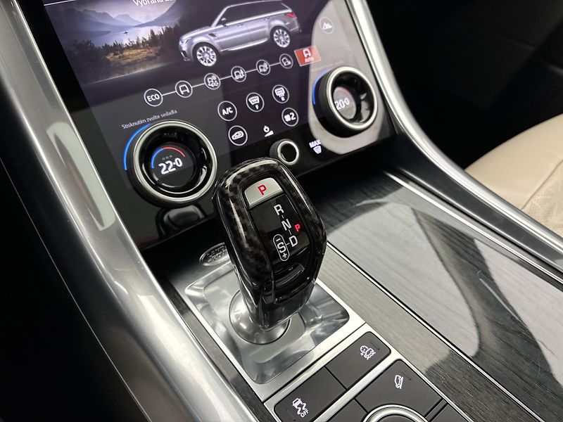 Land Rover Range Rover 3,0 D300 221kW Aut. 4x4 CZ - fotka 20 z 28