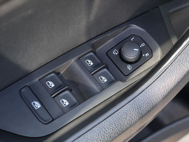 Škoda Karoq 1,0 TSI Soleil LED 1.Majitel - fotka 13 z 27