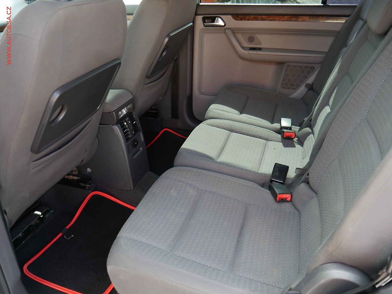 Volkswagen Touran (2006) 1.9TDi, AC, TZ - fotka 10 z 16